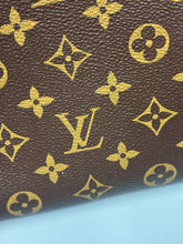 Load image into Gallery viewer, Louis Vuitton Daily Monogram pouch