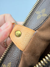 Load image into Gallery viewer, Louis Vuitton cabas piano monogram shoulder bag