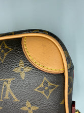 Load image into Gallery viewer, Louis Vuitton Mini Deauville monogram crossbody