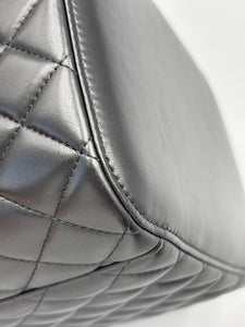 Chanel Caviar Quilted Large Vanity Pouch Black