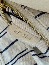 Load image into Gallery viewer, Louis Vuitton Artsy MM empreinte monogram