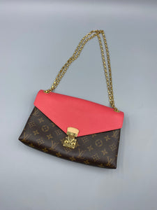 Louis Vuitton Pallas on chain monogram