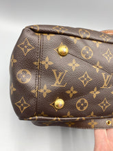 Load image into Gallery viewer, BUNDLE* Louis Vuitton Pallas MM with matching wallet