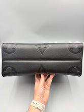 Load image into Gallery viewer, Louis Vuitton On The Go MM black empreinte tote