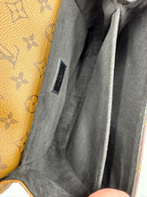 Load image into Gallery viewer, Louis Vuitton Reverse Pochette Metis Monogram with strap
