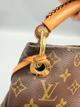 Load image into Gallery viewer, Louis Vuitton Artsy MM monogram with charm