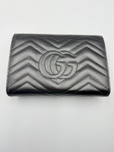 Load image into Gallery viewer, Gucci Black Marmont wallet on chain crossbody