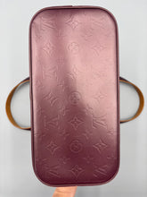 Load image into Gallery viewer, Louis Vuitton Amarante Vernis Stockton shoulder bag