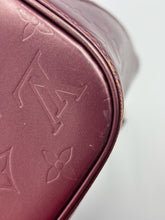 Load image into Gallery viewer, Louis Vuitton Amarante Vernis Stockton shoulder bag