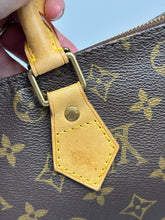 Load image into Gallery viewer, Louis Vuitton Speedy 30 monogram