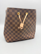 Load image into Gallery viewer, Louis Vuitton Neonoe bucket bag damier with strap