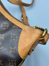 Load image into Gallery viewer, Louis Vuitton Odeon PM monogram crossbody