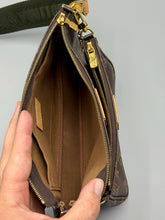 Load image into Gallery viewer, Louis Vuitton Multi Pochette khaki monogram with strap