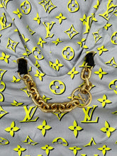 Load image into Gallery viewer, Louis Vuitton 2023 Japan Exclusive Graphic Top - size XS