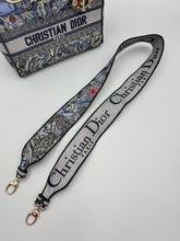 Load image into Gallery viewer, Christian Dior Lady D-Lite embroidered Medium tote with strap