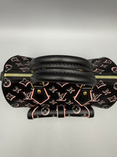 Load image into Gallery viewer, Louis Vuitton Speedy 25 Fall for You Banouliere black monogram with strap