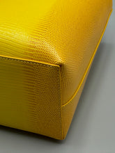 Load image into Gallery viewer, Burberry Calfskin Lizard Embossed Medium London Tote Marigold