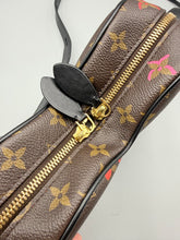 Load image into Gallery viewer, Louis Vuitton Monogram Fall In Love Sac Coeur heart-shaped crossbody bag