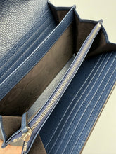 Load image into Gallery viewer, Gucci Blue Dionysus Wallet on Chain crossbody