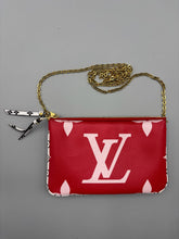 Load image into Gallery viewer, Louis Vuitton double Pochette rouge with strap
