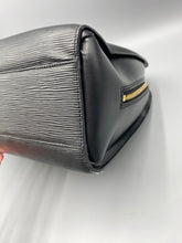 Load image into Gallery viewer, Louis Vuitton Sorbonne epi black travel / briefcase