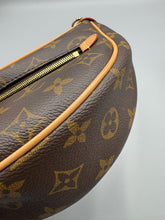 Load image into Gallery viewer, Louis Vuitton Loop PM with chain and strap