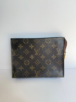 Louis Vuitton Toiletry 19 monogram