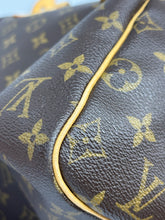 Load image into Gallery viewer, Louis Vuitton Speedy 30 monogram