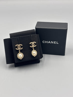 Chanel Pearl drop earrings