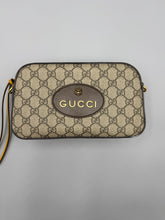 Load image into Gallery viewer, Gucci Supreme Neo GG print camera bag