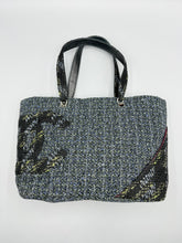 Load image into Gallery viewer, Chanel Tweed Ligne Cambon tote with pink interior