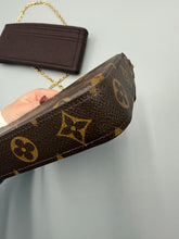 Load image into Gallery viewer, Louis Vuitton Felicie monogram crossbody