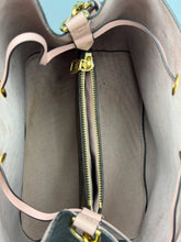 Load image into Gallery viewer, Louis Vuitton NeoNoe bucket bag with strap