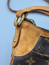 Load image into Gallery viewer, Louis Vuitton Odeon PM monogram crossbody