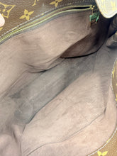 Load image into Gallery viewer, Louis Vuitton Metis Hobo with strap