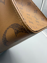 Load image into Gallery viewer, Louis Vuitton On The Go MM reverse monogram tote
