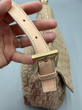 Load image into Gallery viewer, Fendi Large Mamma Baguette soft pink