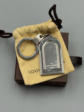 Load image into Gallery viewer, Louis Vuitton Luggage tag Silver key ring holder