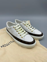 Load image into Gallery viewer, Louis Vuitton Stellar White.Monogram sneaker - size 35.5