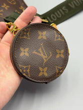 Load image into Gallery viewer, Louis Vuitton Multi Pochette khaki monogram with strap