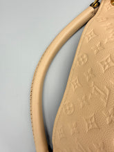Load image into Gallery viewer, Louis Vuitton Artsy MM sand empreinte monogram