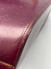 Load image into Gallery viewer, Louis Vuitton Amarante Vernis Stockton shoulder bag
