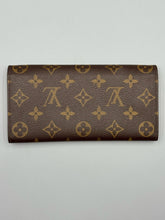 Load image into Gallery viewer, Louis Vuitton Emilie monogram wallet with yellow