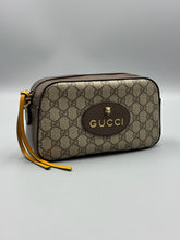 Load image into Gallery viewer, Gucci Supreme Neo GG print camera bag