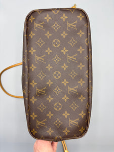 Louis Vuitton Neverfull MM monogram
