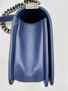 Chanel Old Medium Iridescent chevron blue boy bag