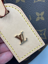 Load image into Gallery viewer, Louis Vuitton High rise bumbag with strap