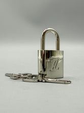 Load image into Gallery viewer, Louis Vuitton Silver lock and key set