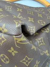Load image into Gallery viewer, Louis Vuitton Artsy MM monogram with charm