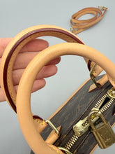 Load image into Gallery viewer, Louis Vuitton Alma BB Monogram Bandouliere with strap
